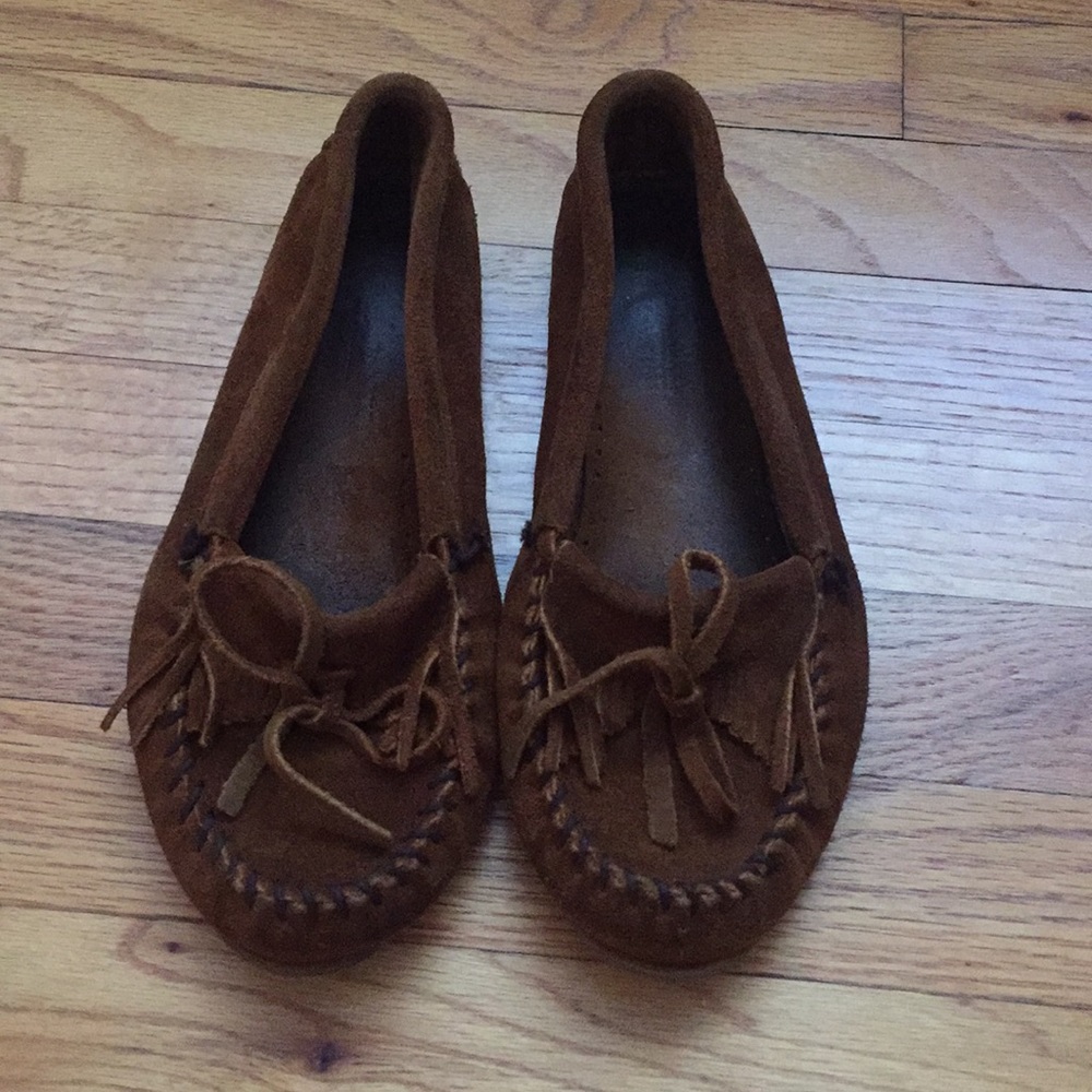Minnetonka kilty hard sole moccasins